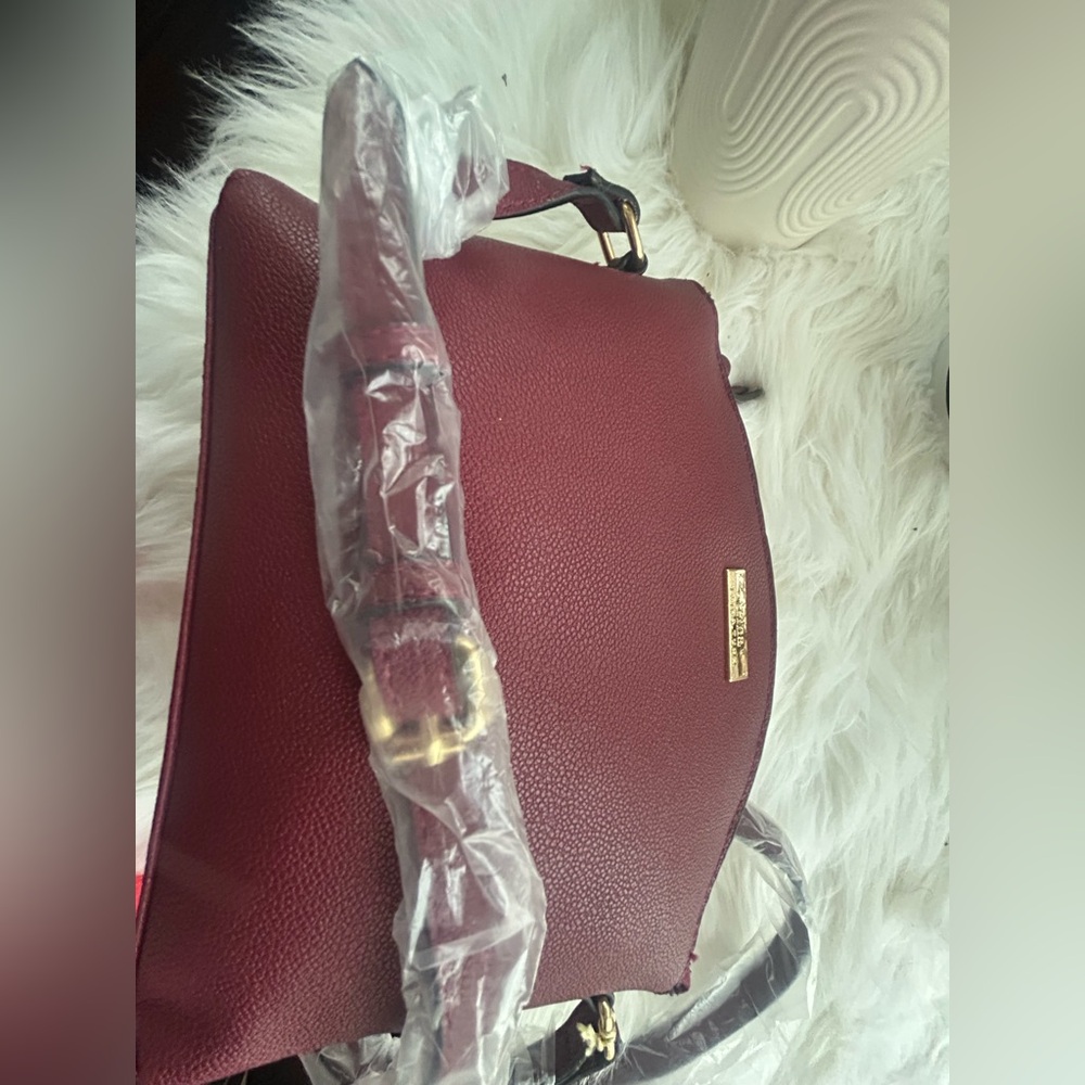 Trina Turk NWT Crossbody Bag - Picture 9 of 16